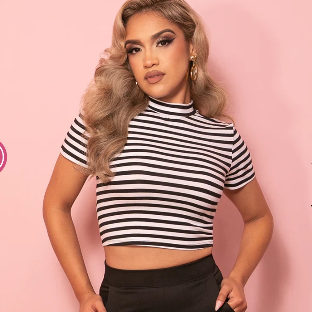 Vixen crop top in black and white stripes
